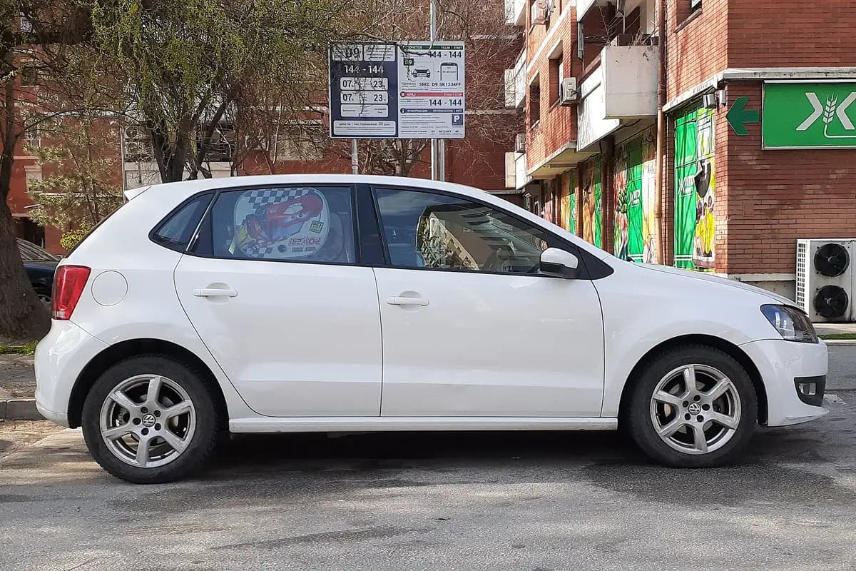 Medium Car